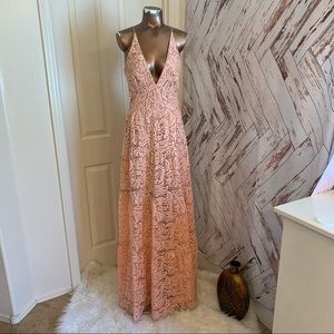 Lace maxi dress Gown 🌸🌸size LARGE runs small